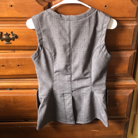 FITS Small made in the USA Dressage Eventing Equestrian Vest with double zippers - Picture 4 of 4